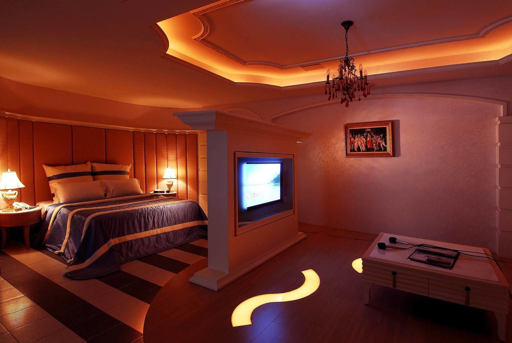 All-Ur Boutique Motel -Chia Yi Branch Τσιάγι Εξωτερικό φωτογραφία