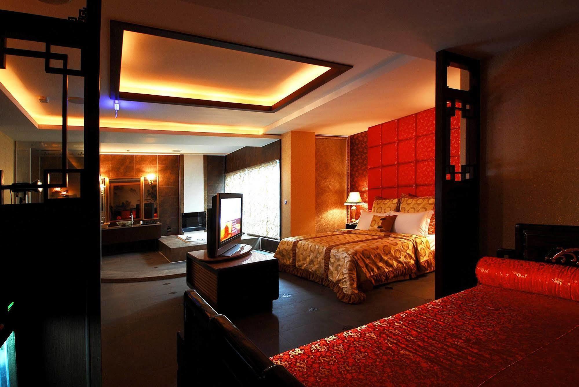 All-Ur Boutique Motel -Chia Yi Branch Τσιάγι Εξωτερικό φωτογραφία